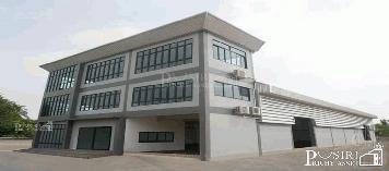 ขายโรงงานแสนสวย สไตล์โมเดิร์น 1 ไร่ เงียบสงบ อยู่หลังสุดท้าย บรรยากาศดี ด้านข้างติดคลองพร้อมเขื่อนและรั้วคอนกรีต เดินทางสะดวกใกล้ทั้ง ถ.เศรษฐกิจ และ สายใยรัก - KK3241S