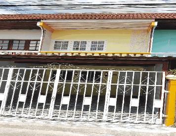 ขายทาวเฮาส์ใกล้ท่าอิฐถนนรัตนาธิเบศใกล้สถานีบางรักใหญ่ตกแต่งใหม่ทั้งหลัง