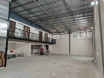  ให้เช่าโกดังพร้อม สำนักงาน รัชดา พระราม9 พื้นที่ 500ตรม  4 - 5 ที่จอดรถ ราคา  150,000   บาท/เดือน 