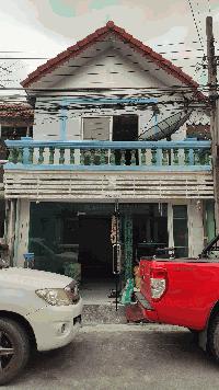 ทาวน์เฮ้าส์ 2 ชั้น ตกแต่งใหม่ พร้อมอยู่ หมู่บ้านอยู่เจริญ วิภาวดี 37