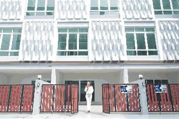 โครงการโฮมออฟฟิศสุดหรูHallmark สุขุมวิท 64 จังหวัด กรุงเทพมหานคร