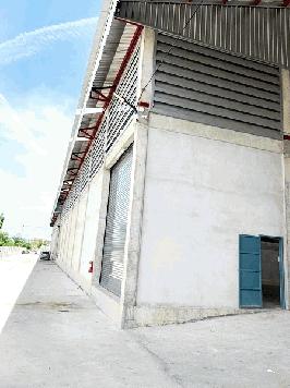 ให้เช่าโกดังมีนบุรี ขนาด  425 ตรม และอีกหลายขนาด  ห่างตลาดมีนบุรีเพียง 5 กม รับน้ำหนักได้ 3 ตัน ต่อ ตรม  