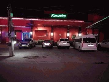  ให้เช่าตึกพร้อมกิจการร้านคาราโอเกะ  ย่านถนนกิ่งแก้วพร้อมดำเนินกิจการต่อได้เลย เข้าซอยไปแค่ 15 เมตร 