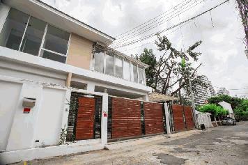 MBB142 ขายบ้านเดี่ยวสร้างเอง ซอยพร้อมศรี สุขุมวิท 49
