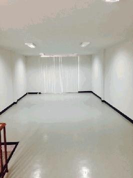 ให้เช่า อาคาร Office 4 ชั้นธนบุรีคอมเพล็กซ์ พระราม2  บ้านสกุลไทย เฟอร์นิเจอร์ครบราคาเช่า 20,000 บาทต่อเดือน 