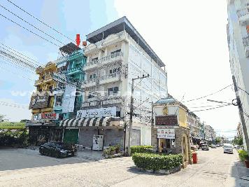 อาคารพาณิชย์ 4.5 ชั้น ม.มารวยธานี ติดถนนร่มเกล้า