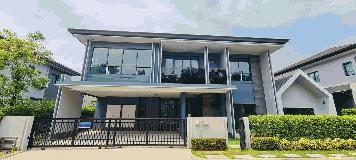 บ้านเศรษฐสิริ กรุงเทพกรีฑา 2 บ้านใหม่ยังไม่เคยเข้าอยู่ (รวมต่อเติม) ใกล้โรงเรียนนานาชาติ