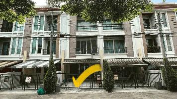 บ้านกลางเมืองเอสเซนต์ ศรีนครินทร์ 46/1 ตรงข้ามพาราไดซ์