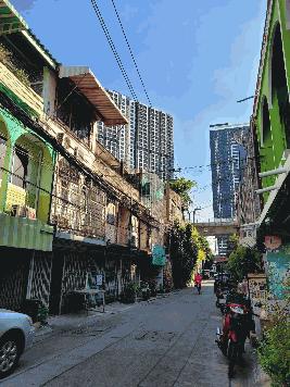 ขายหรือให้เช่าอาคารพานิช