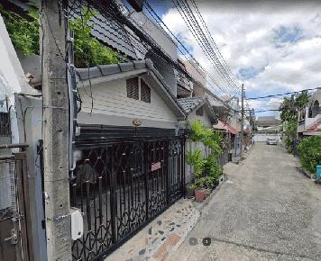 [A752]ให้เช่า 45k ทาวน์เฮ้าส์  รีโนเวทใหม่ พระราม4 สุขุมวิท36 นภาศัพย์5  ซอยแสนสบาย เขตคลองเตย ใกล้รถไฟฟ้า  BTSทองหล่อ เพียง 900 เมตร