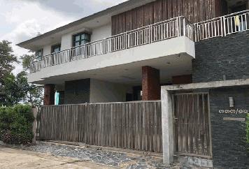 ขาย บ้านเดี่ยว2 ชั้น พุทธมณฑลสาย3 บุษราคัม เรสซิเดนซ์  เนื้อที่ 161 ตรว 300 ตรม มี 3 นอน 5 น้ำ ตกแต่งหรู สภาพใหม่มาก