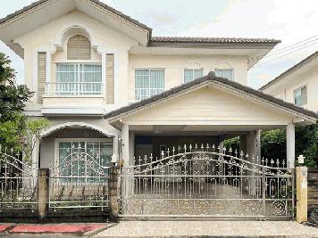 ให้เช่าบ้านเดี่ยว เนื้อที่ 54 ตร.ว. .3 ห้องนอน 3 ห้องน้ำ ใกล้โรงเรียนสารสาสน์วิเทศสุวรรณภูมิ   ภัสสร 28 กิ่งแก้ว-หนามแดง