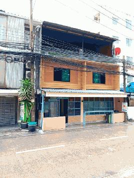 ถ.รัชดา1-11 150ม. ตลาดห้วยขวาง เหม่งจ๋าย ให้เช่าอาคารพาณิชย์ใหญ่ 3ชั้น 30ตรว. สามารถตกแต่งร้าน 360 ตรม. ต่อรองได้ 4นอน 4น้ำ