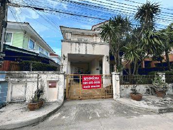 ขายบ้านเดี่ยว 2 ชั้น เนื้อที่ 50 ตารางวา เพอร์เฟคพาร์ค เคหะร่มเกล้า 64 ลาดกระบัง กรุงเทพ