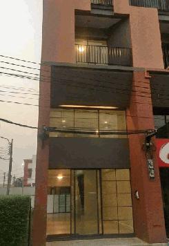 ให้เช่าอาคาร3.5 ชั้น  สิริ อเวนิว เพชรเกษม 81 เหมาะทำธุรกิจ หน้าร้าน สำนักงาน