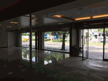 BH2455 ให้เช่าพื้นที่ โชว์รูม ริมถนนนวมินทร์ พื้นที่ใช้สอย 250 ตารางเมตร หน้ากว้าง 15 เมตร ยาว 17 เมตร