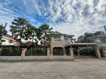 บ้านเดี่ยว 2ชั้น จัดสวนสวย ตกแต่งหรู เฟอร์นิเจอร์ครบทุกห้อง พื้นที่ 110ตร.ว และการต่อเติมครบ100% พร้อมเข้าอยู่