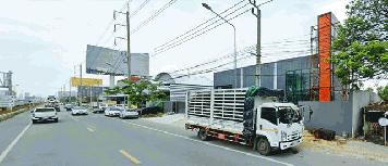 ประเวศ ติดถนน 200ตรว. ให้เช่า โชว์รูมและออฟฟิต 2ชั้นกรุงเทพ-ชลบุรีสายใหม่ 5ห้อง 6น้ำ 10-15จอดรถ โรงเรียนนานาชาติเวลลิงตัน พาราไดซ์ พาร์ค 