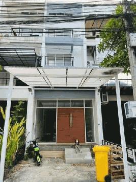 ให้เช่าทาวน์โฮม 4 ชั้น  ย่าน ทาวน์อินทาวน์ ศรีวรา หมู่บ้านทาวน์อินทาวน์ ศรีวรา ถนนประดิษฐ์มนูธรรม เหมาะทำออฟฟิศ