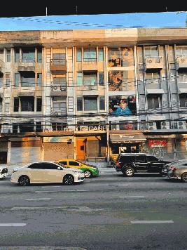 ให้เช่าอาคารพาณิชย์ 4.5 ชั้น เนื้อที่ 52 ตารางวา หน้ากว้าง 4 เมตร ความลึก 12 เมตร ติดสี่เเยกรัชดา-ลาดพร้าว ใกล้สถานี MRT ลาดพร้าว