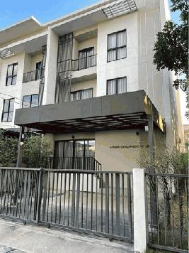 PB3410 ให้เช่าโฮมออฟฟิศ 3 ชั้น ถนนกรุงเทพกรีฑา โครงการ Villa Albero พร้อมเฟอร์นิเจอร์สำนักงาน มีที่จอดรถ 4 คัน