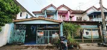 ทาวน์โฮม รุ่งทรัพย์สามัคคี พื้นที่ =  30 ตร.ว. 0 ngan 0 RAI 3 BR 2650000 B. ราคานี้คุ้มมาก นนทบุรี   