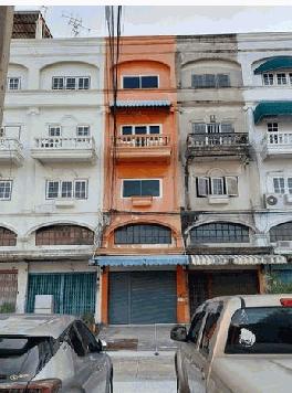 ให้เช่าอาคาร 4 ชั้น แกรนด์ วิลเลจ ลาดพร้าว 80/3 ใกล้รถไฟฟ้าลาดพร้าว 71 เพียง 100 เมตร