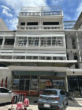ให้เช่าอาคารพาณิชย์ ถนนพระราม 4  ใกล้จุดขึ้นทางด่วนพระราม 4  อาคาร 5ชั้น 2 คูหา ใกล้ MRT คลองเตย 