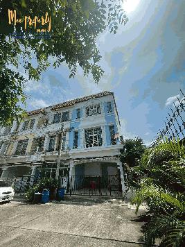 ทาวน์เฮาส์หรูโครงการบ้านกลางเมือง บริติชทาว์น ศรีนครินทร์ 31.5 ตรว. (หน้ากว้าง 6ม) 3 ชั้นเล่นระดับ