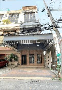 Sm5321  ขายอาคารพาณิชย์ 4 ชั้นครึ่ง ย่านสุทธิสาร ซอยจินตเวช ห่าง MRT สุทธิสาร เพียง 750 เมตร หลังมุม 