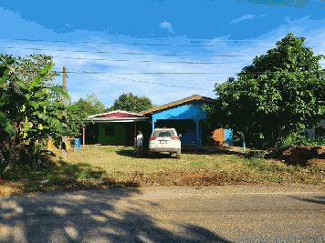 บ้านสวนทุเรียนสร้างใหม่สองหลังราคา3ล้านเท่านั้น เขตชุมนุมสูง จ.ระยอง