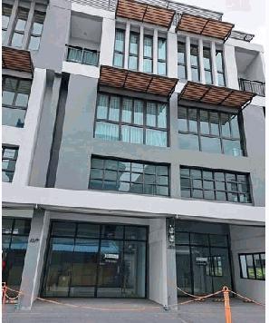  ให้เช่าอาคาร 3.5 ชั้น ลาดพร้าว 101 บางกะปิ พื้นที่ 308 ตรม สร้างใหม่ เหมาะอาศัย ทำสำนักงาน 