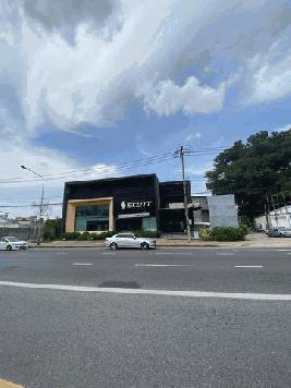 ให้เช่าอาคารโชว์รูม และโกดัง 4 หลัง ติดถนนใหญ่เกษตรนวมินทร์ ทำเลดีมาก 