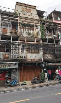 ให้เช่าอาคารพาณิชย์ 3.5 ชั้น ริมถนนอินทามระ ตรงข้ามซอยอินทามระ 57