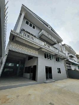 ขายโกดังพร้อมสำนักงาน เนื้อที่ 100 ตรว. พื้นที่ประมาณ 700 ตรม. บางบอน 3