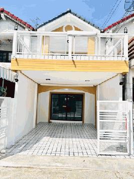 ทาวน์เฮ้าส์สนามบินน้ำ   หน้ากองสลาก  นนทบุรี42   ตกเเต่งใหม่พร้อมอยู่ 