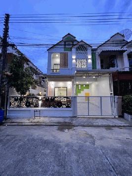 หมู่บ้านวรารักษ์ รังสิต คลอง3 หน้าบ้าน​หันทางทิศ​เหนือ​