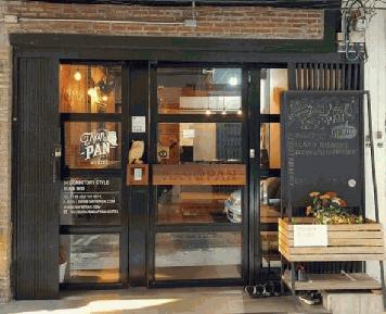 ด่วน กิจการที่เคยทำเป็นตึกแถวหนึ่งห้อง  อาคารพาณิชย์ 5 ชั้นมีดาดฟ้า สีลม บางรัก กรุงเทพ