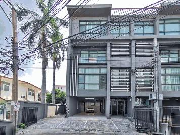ประกาศขาย Townhome ดิสทริค ลาดพร้าว 16500000 บาท 3BEDROOM พท. 0 RAI 0 งาน 44 ตร.ว. ใกล้กับ - ราคาคุ้มสุดเวอร์