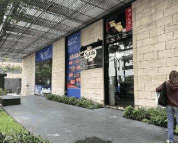 ให้เช่าพื้นที่ชั้น 1 อาคาร The emprio place พื้นที่ 220 ตรม. ติดถนนสุขุมวิท 24 ใกล้ BTS พร้อมพงษ์