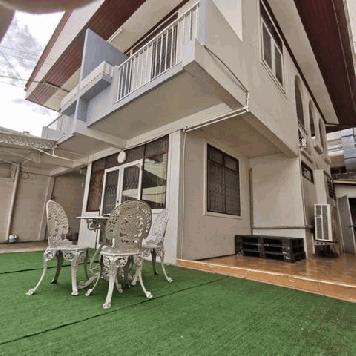 ให้เช่าบ้านเดี๋ยว2ชั้น ซ.เพชรบุรี ทำเลดีพระราม 9 เพชรบุรีตัดใหม่ RCA ดินแดง เนื้อที่ 35 ตรว. 3ห้องนอน 2 ห้องน้ำ ศูนย์วิจัย คลองตัน 