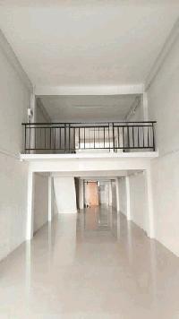 ให้เช่าอาคารพาณิชย์ 3.5 ชั้น ตึกสวยรีโนเวทใหม่ ทำเลถนนสำเร็จพัฒนา