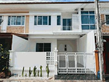ขายบ้าน หมู่บ้าน เดอะเซ็น ทรัล 1 ศรีราชา ราคา ราคา 2.15 ล้าน