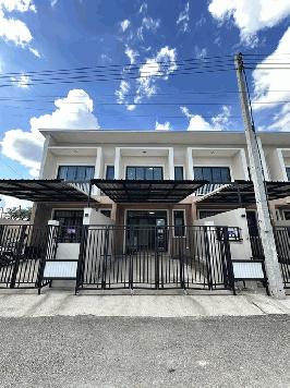 ขาย Townhouse ไม่ไกลจากตัวเมืองเชียงใหม่ เดินทางสะดวก เพียง 15 นาที เท่านั้น โซนสันกำแพง
