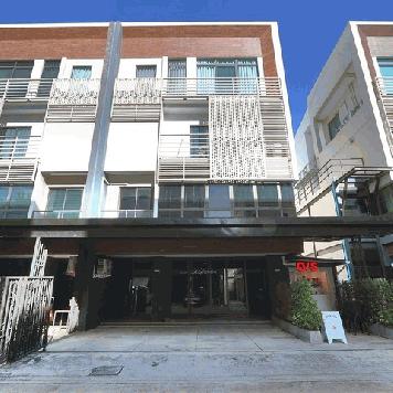 ขายโฮมออฟฟิศ 4 ชั้น โครงการดิสทริค เอกมัย-รามอินทรา (DISTRICT EKKAMAI-RAMINTRA) ตกแต่งเฟอร์นิเจอร์ และระบบภายในพร้อมใช้งาน ใกล้เลียบด่วน 