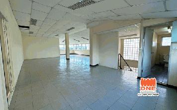 เช่าออฟฟิศ / ทำการค้า อาคารราม71 ติดถนนรามคำแหง71 เยื้องสนามราชมังคลาฯ ราคาเริ่มต้นเพียง 333 บาท/ตรม. ขนาด 120 – 150 ตรม. (ชั้น 5)  