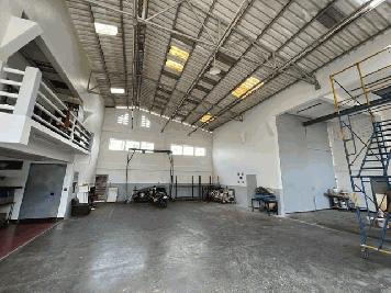 ให้เช่าโกดัง พื้นที่ใช้สอยรวม 360 ตารางเมตร จอดรถ 6 คัน ซอยสุขสวัสดิ์ 64  จ.สมุทรปราการ