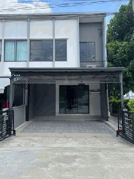 ให้เช่าทาวน์โฮม 2 ชั้น เนื้อที่ 23 ตร.ว 3 ห้องนอน 2 ห้องน้ำ หมู่บ้าน Pleno พระราม9-กรุงเทพกรีฑา  พร้อมเฟอร์นิเจอร์ ติดสระว่ายน้ำ วิวดี