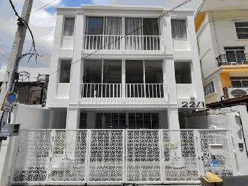 PO85 ขาย อาคาร ใกล้ม หาวิทยาลัย หอการค้าไทย วิภาวดีรังสิต เขตดินแดง เหมาะซื้อทำธุรกิจ ตึกรีโนเวทใหม่ทั้งหลัง