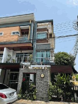 ให้เช่าทาวน์โฮม 3 ชั้น หมู่บ้านชวนชื่นโมดัส ถนนแจ้งวัฒนะ ใกล้เมืองทองธานี